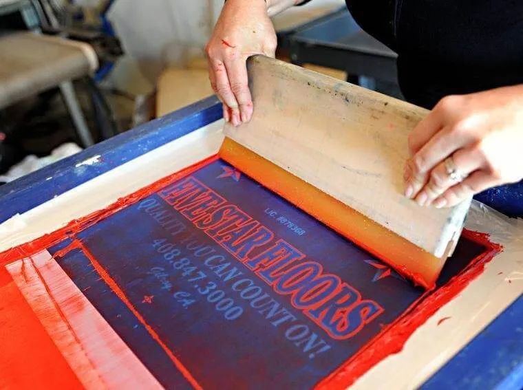 Serigrafia completa com mesa térmica de 10 berços 