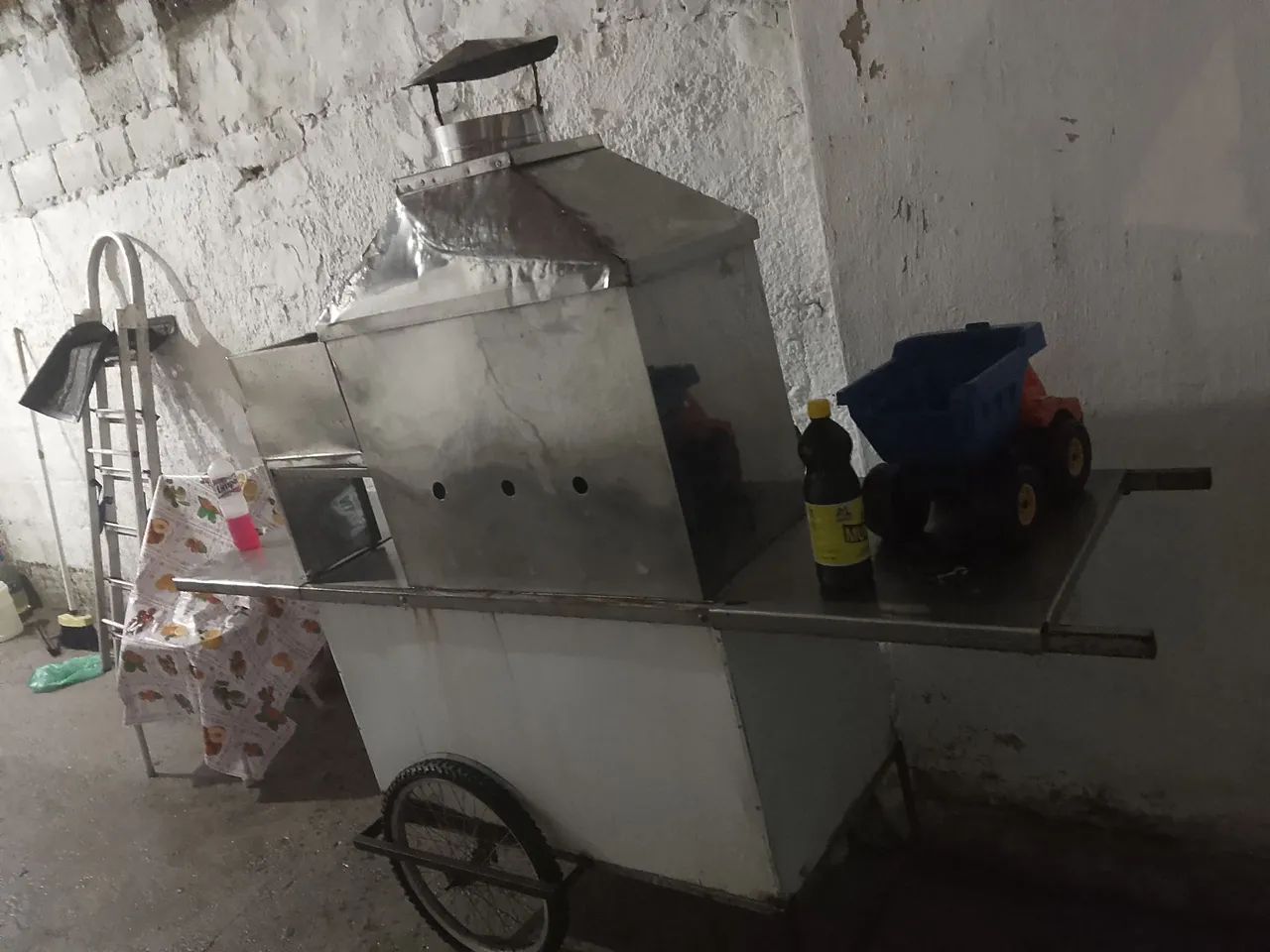 Carrinho de churrasco 400 reais 