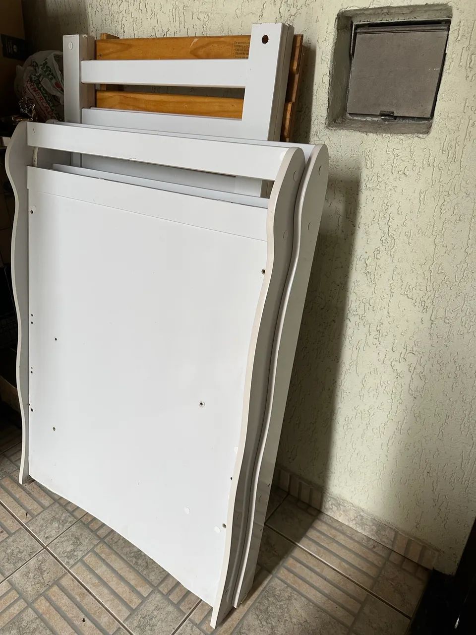 Berço branco com colchão  - Foto 2