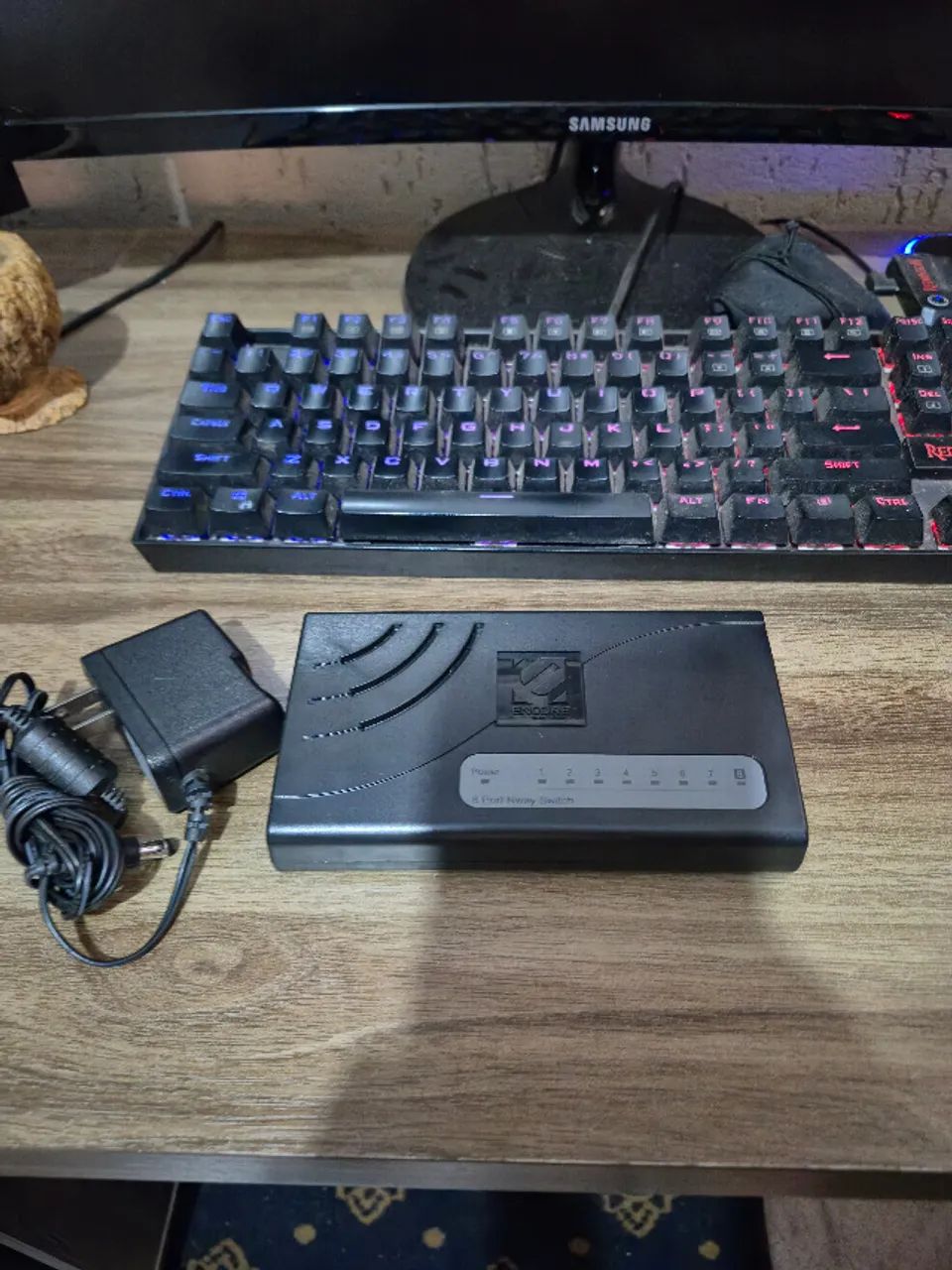Switch de rede Encore 8 Portas