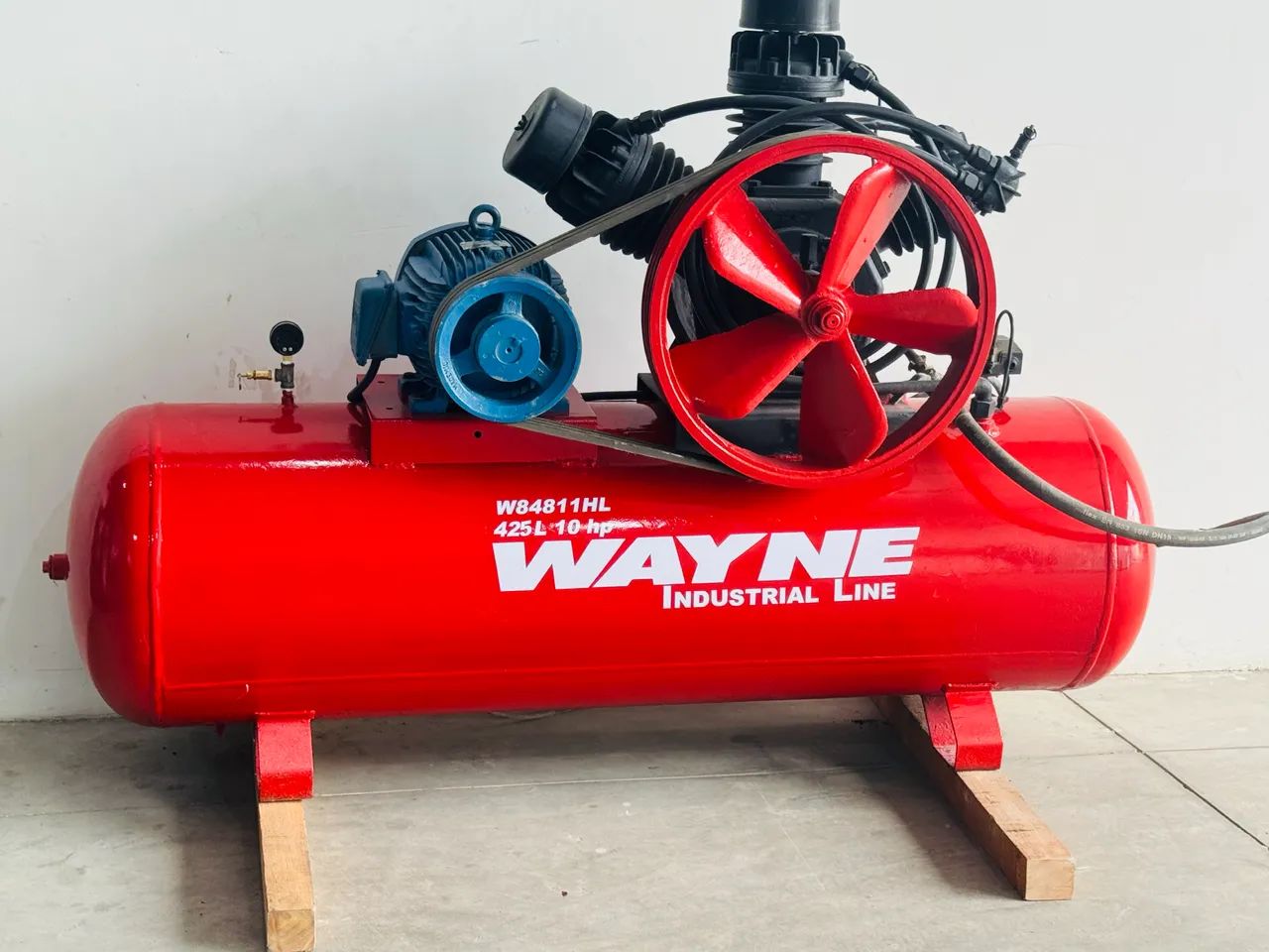Vendo compressor de ar 3 cabeças 450 litros