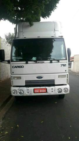 Mudanças com caminhão baú