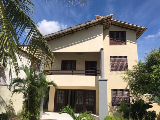 Casa no Bairro Sapiranga com 526 m² ,13 quartos,piscina e deck
