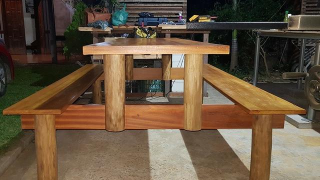 Mesa de Madeira para Varanda