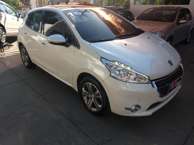 Peugeot 208 - Foto 2