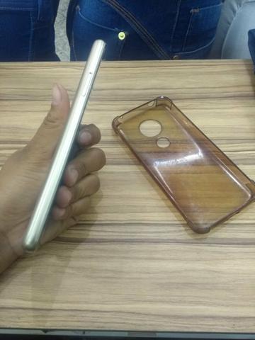 Vendo celular está novo E moto E5 é de dois chip - Foto 6