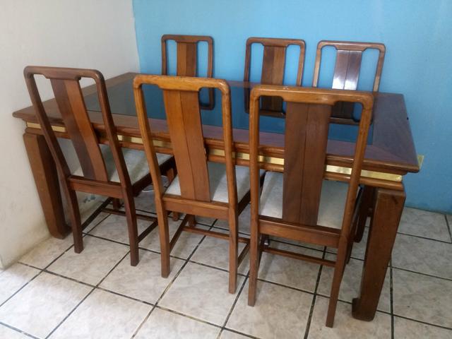 VENDO Mesa de madeira 6 cadeiras