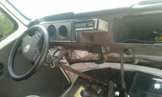 Vendo uma combi em bom estado com pequenos reparos - Foto 5