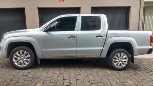 VW Amarok cab dupla - baixa km - modelo novo - manual e chave reserva