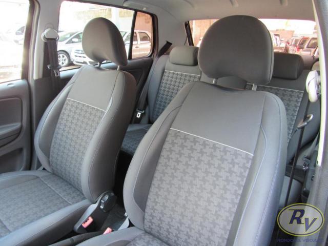 VOLKSWAGEN FOX 2014/2015 1.6 MSI COMFORTLINE 8V FLEX 4P AUTOMATIZADO - Foto 8