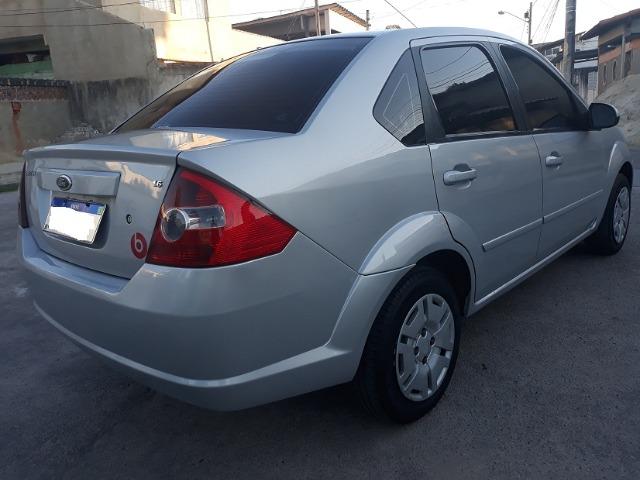 Fiesta Sedan 1.6 8V Class Flex + Gnv 2010 - Foto 3