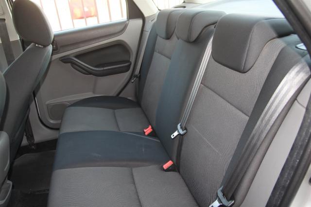 FORD FOCUS 2011/2012 1.6 GLX SEDAN 16V FLEX 4P MANUAL - Foto 6