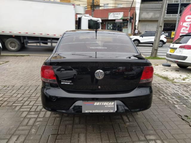 VOLKSWAGEN VOYAGE 1.0 MI TOTAL FLEX 8V 4P - Foto 4