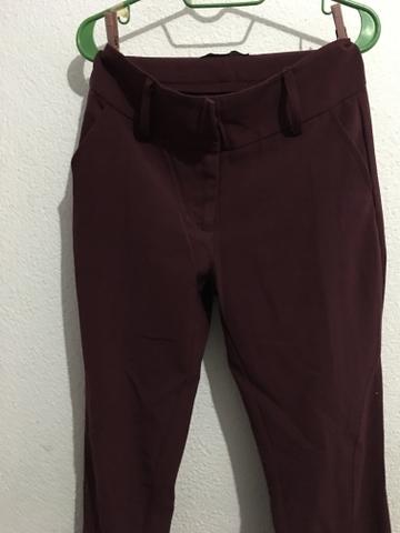 Calça flare RIACHUELO cor vinho tam 36