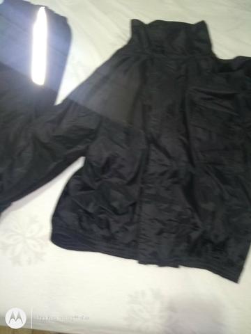 Capa de chuva e botas pouco uso! - Foto 3