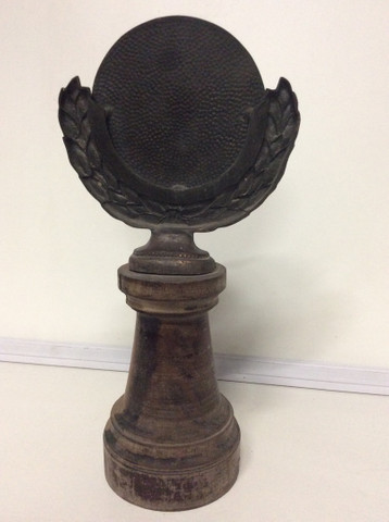 Troféu antigo bronze - Foto 4