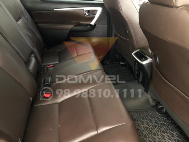 TOYOTA HILUX SW4 2.8 SRX 4X4 7 LUGARES 16V TURBO INTERCOOLER DIESEL 4P AUTOMÁTICO - Foto 5