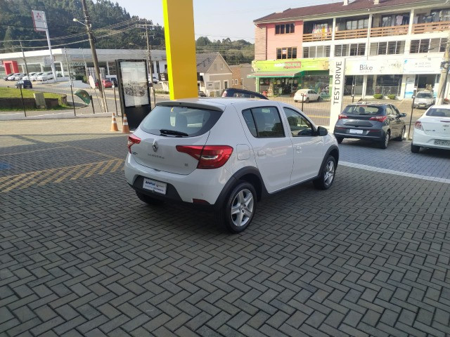 Sandero Zen 1.6 automático 2020 - Foto 16