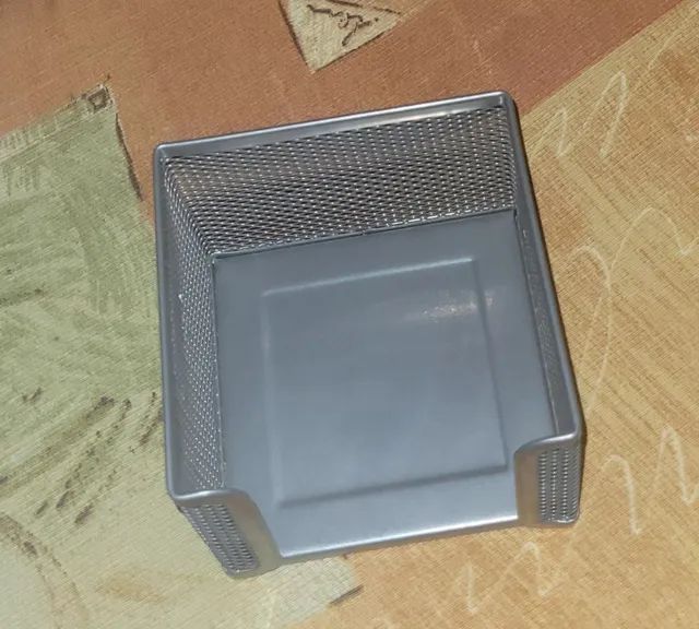 Conjunto Porta Cubo Lembrete em Aço cor Prata 10,8x8cm e Porta Panfletos Mesa Escritorio - Foto 3