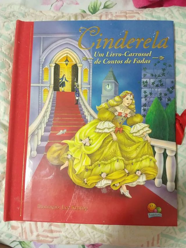 Livro-Carrossel Cinderela 3D.