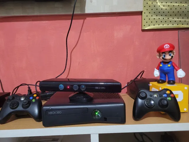 XBOX 360 SLIM DESTRAVADO COM 1 CONTROLE KINECT E 15 JOGOS 