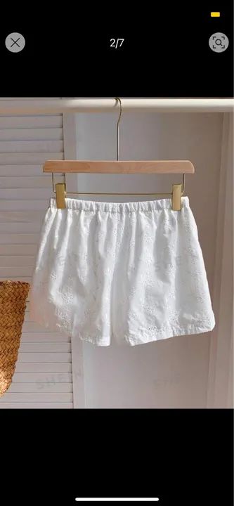 Conjunto de Shorts e Blusa em Renda Branca