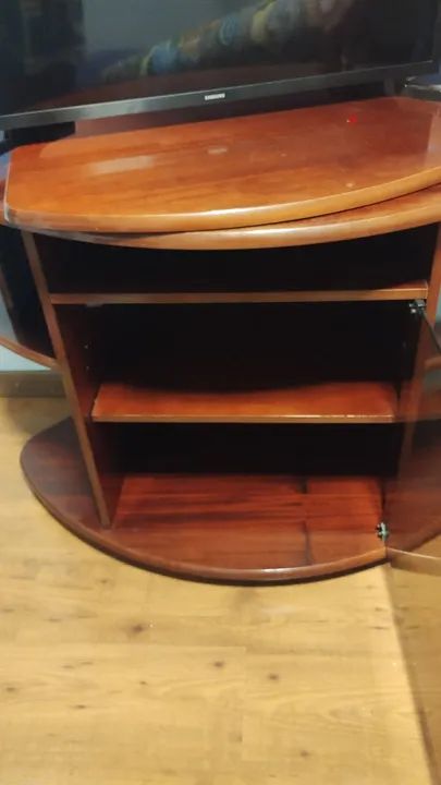 Rack de TV em madeira maciça Mogno - Foto 2