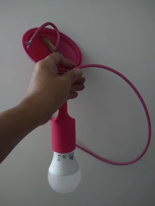 Luminária pendente rosa 