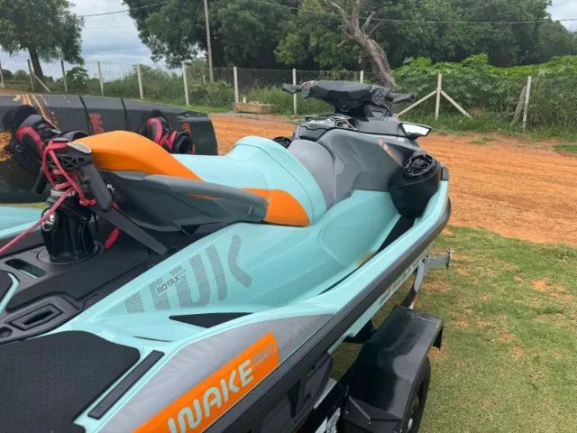 Jet Ski Sea Doo Wake Pro 230, 14 horas com carreta, somente água doce, único dono, revisad - Foto 4