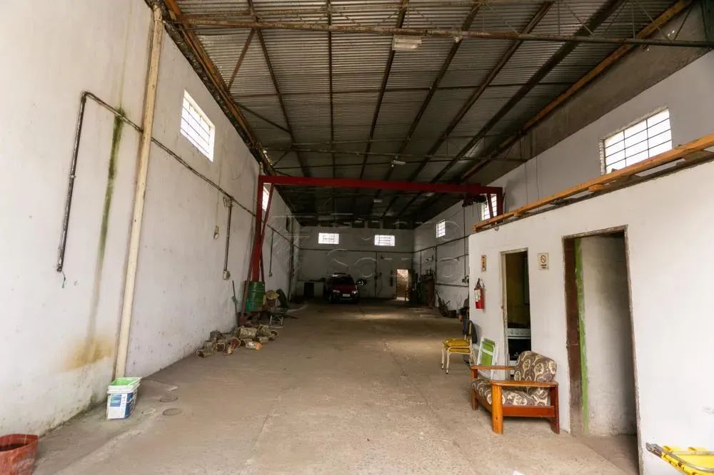 Oportunidade Única: Prédio Comercial Amplo e Funcional à Sua Disposição - Foto 2