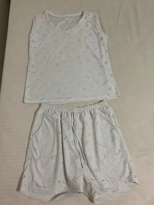 Conjunto de Shorts e Blusa em Renda Branca - Foto 3