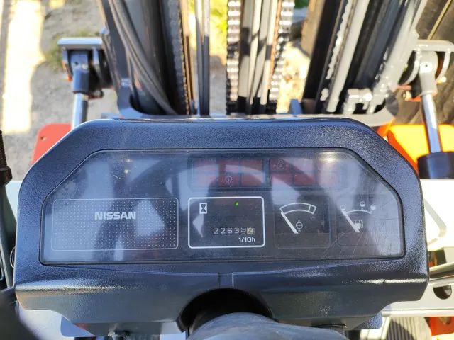 Empilhadeira NISSAN top - Foto 3