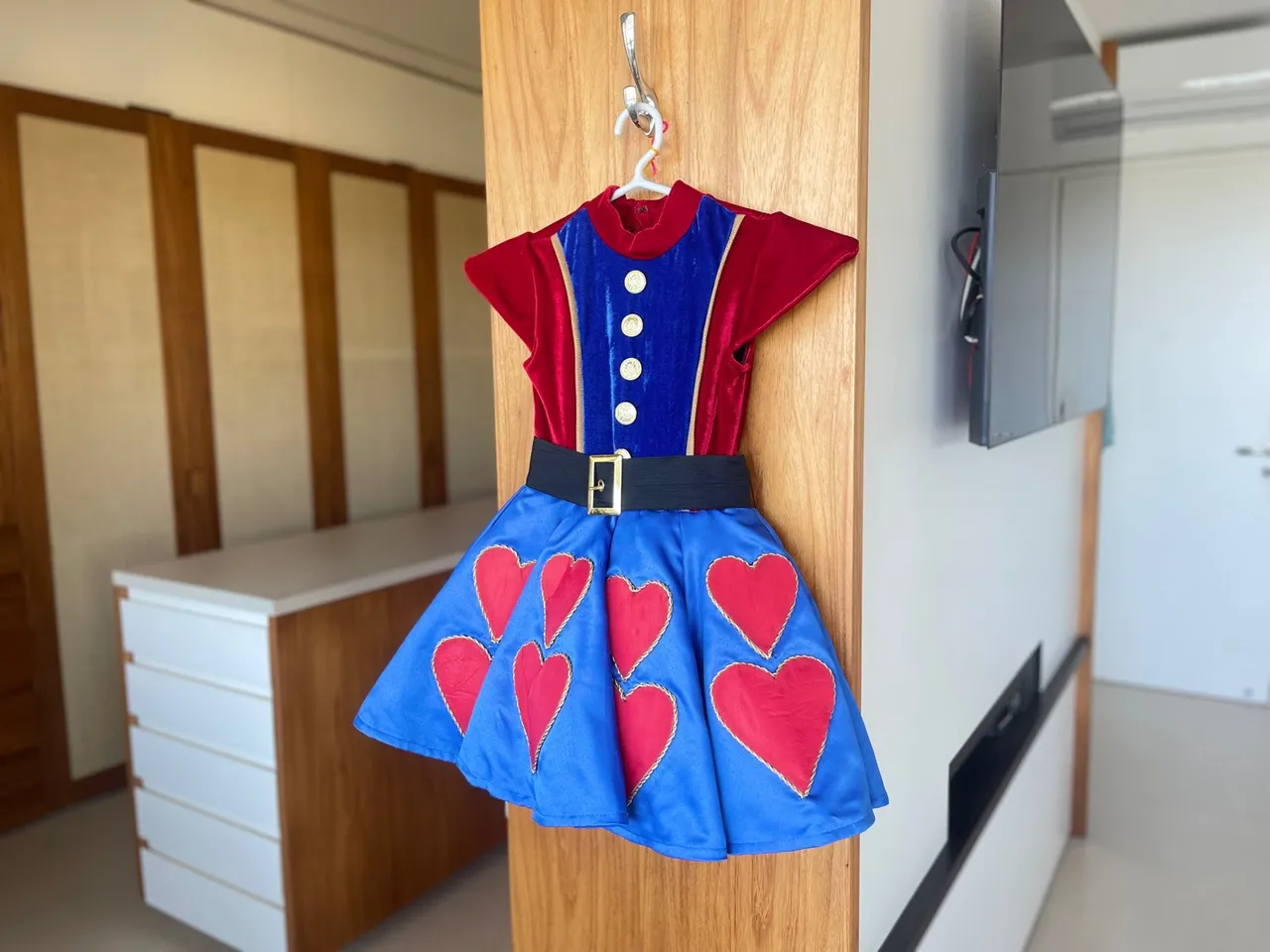 Vestido de figurino balé e fantasia Infantil - Soldado de Copas Alice Pais das Maravilhas