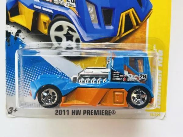 Miniatura Rennen Rig 2011 Hot Wheels Premiere 1/64 - Foto 2
