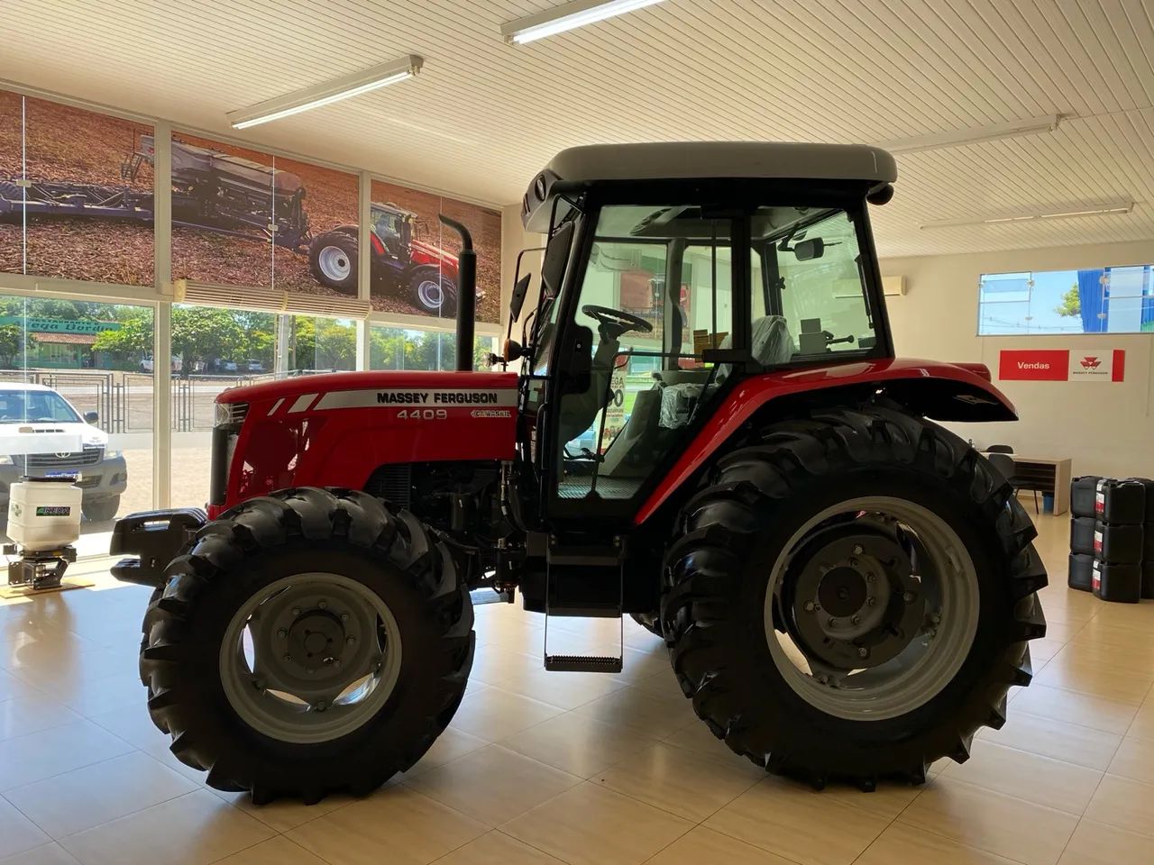 Trator Massey Ferguson 4409 - Foto 2