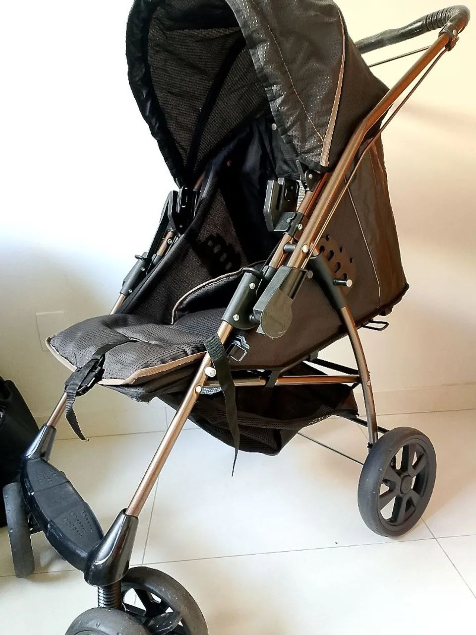 Carrinho + bebê conforto da marca Galzerano super novo - Foto 3