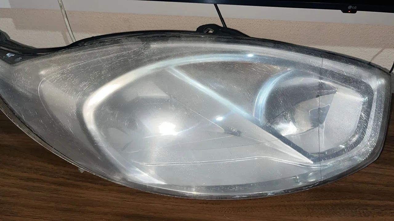 Faróis dianteiros Ford Fiesta - Foto 4