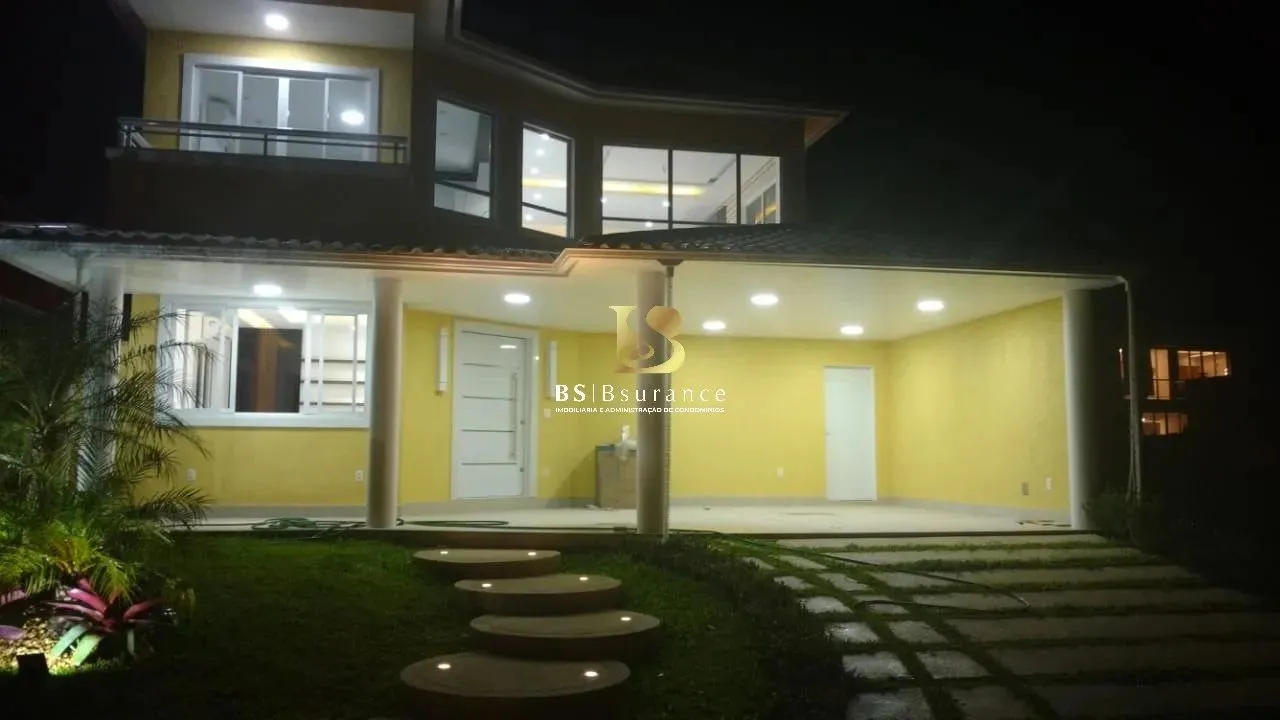 BS Imobiliária VENDE casa com 3 dormitórios, sendo 3 suítes em Alphaville, Maricá / RJ