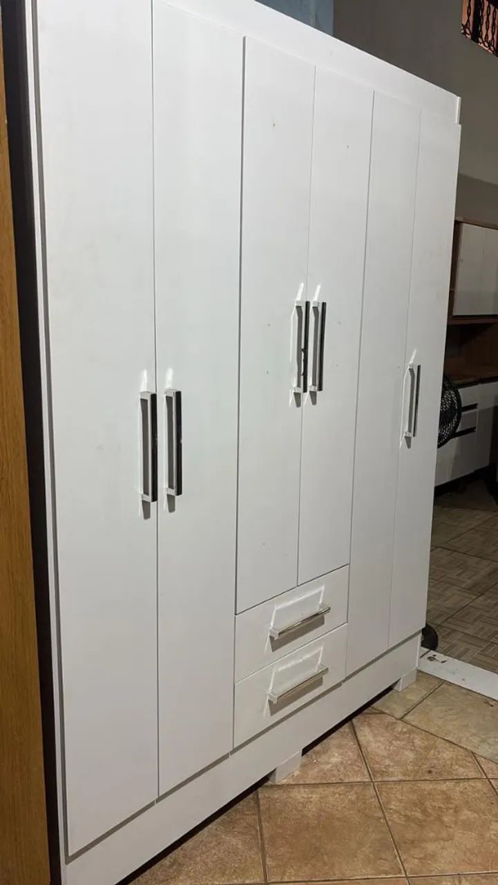 PROMOÇÃO Guarda-roupa branco de 6 portas