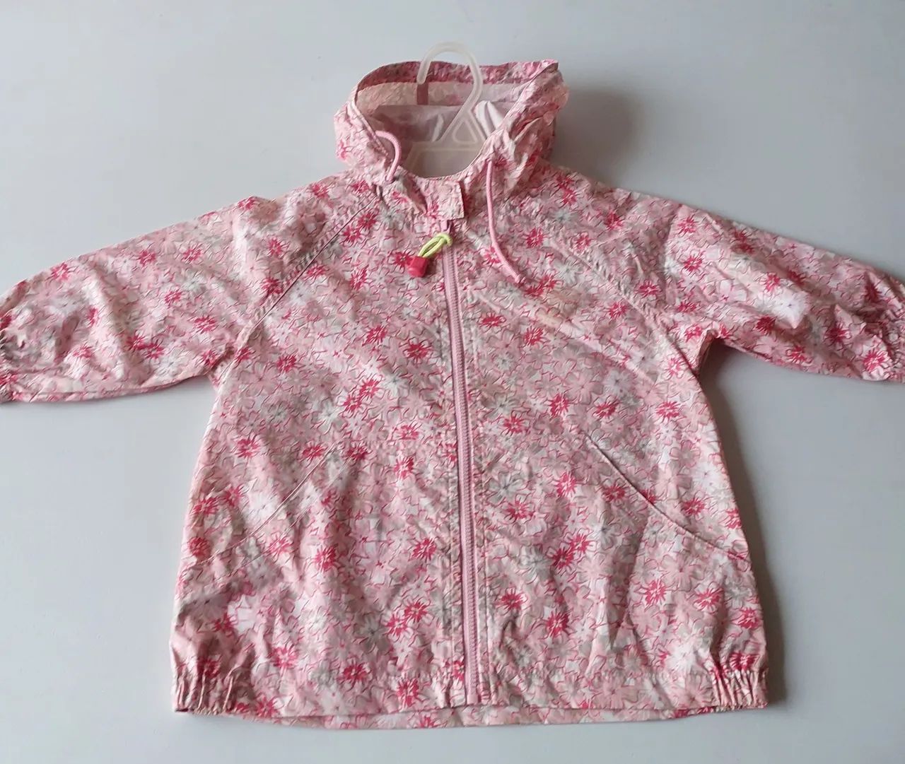 Corta Vento-  floral -  tamanho 12.meses