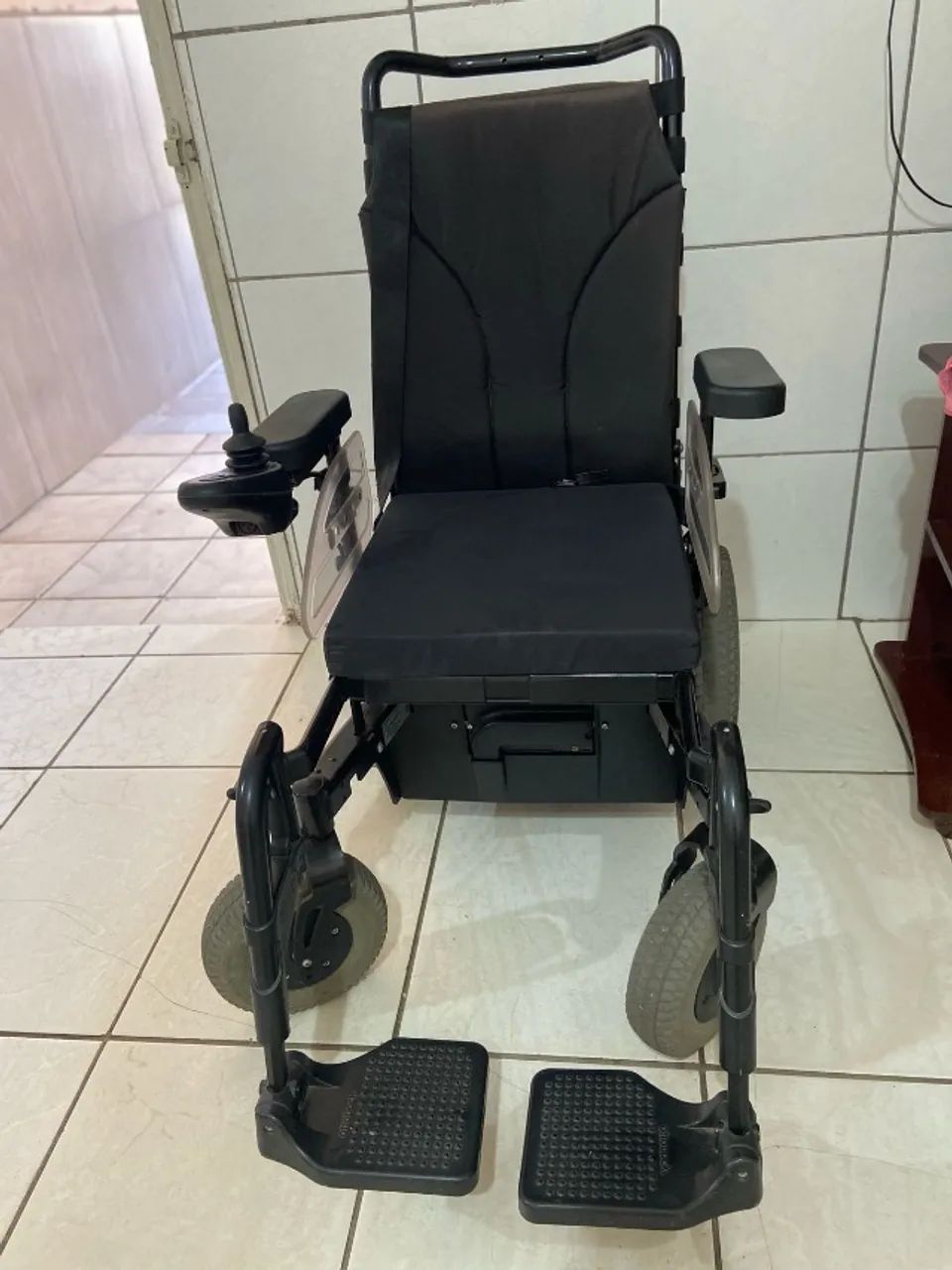 Cadeira de rodas elétrica - Foto 2