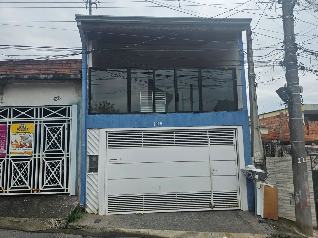 Vende ou aluga linda casa , bairro Jardim Camila, 4 dormitórios, sendo 1 suíte, 189 m², 2 