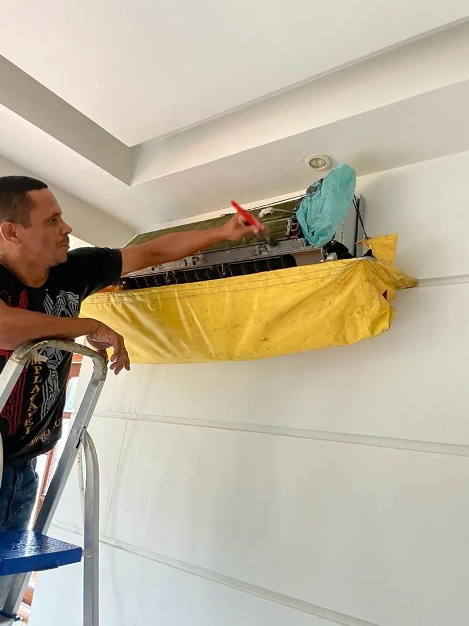 Manutenção e reparo em sistemas de ar condicionado 