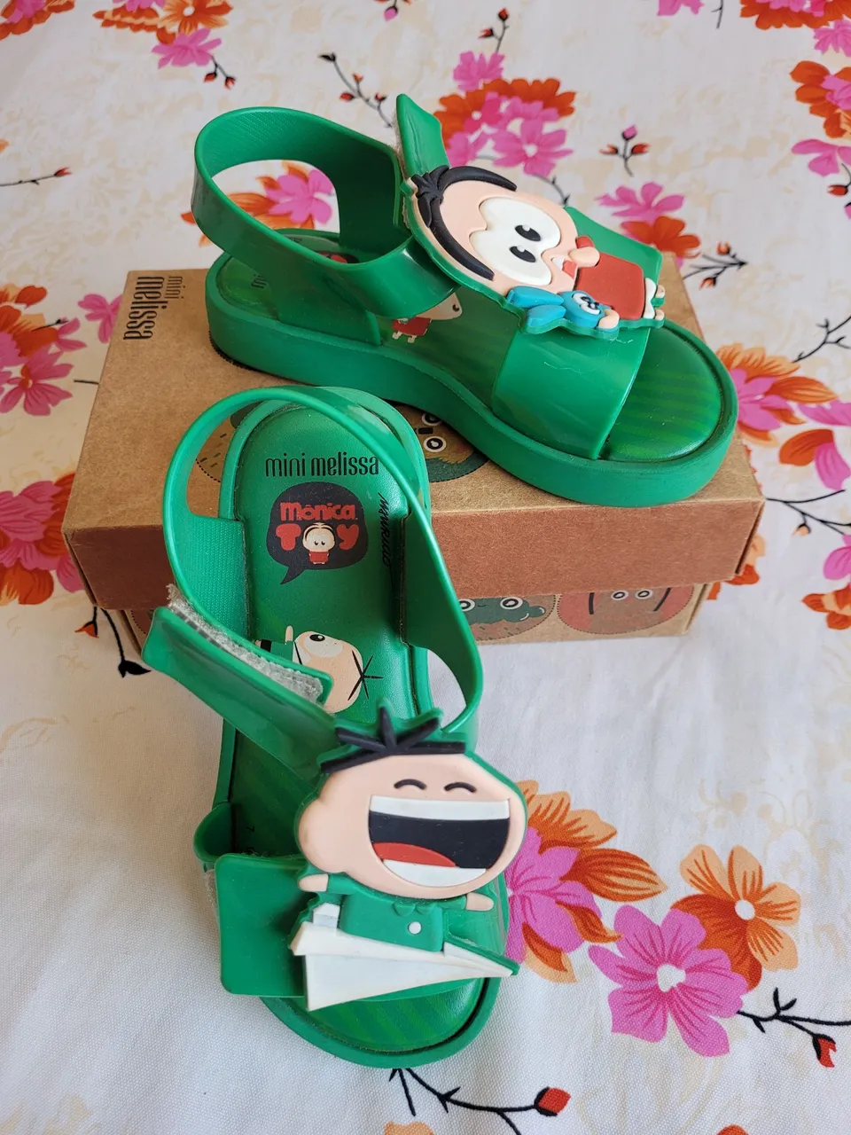 Sandália Infantil Mini Melissa,variados personagens. 