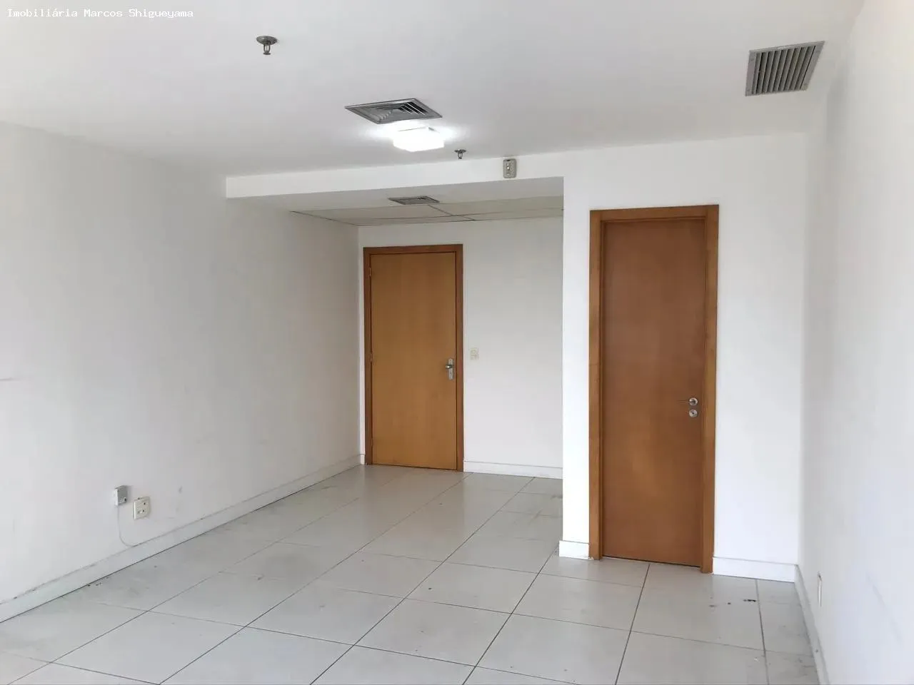 Sala Comercial para Locação em Salvador, Caminho das Árvores, 1 banheiro, 1 vaga