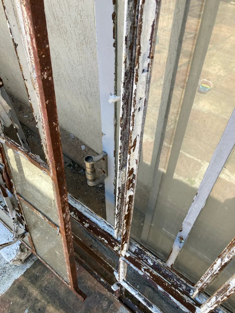 Vendo todas estas 3janelas de ferro,  - Foto 6