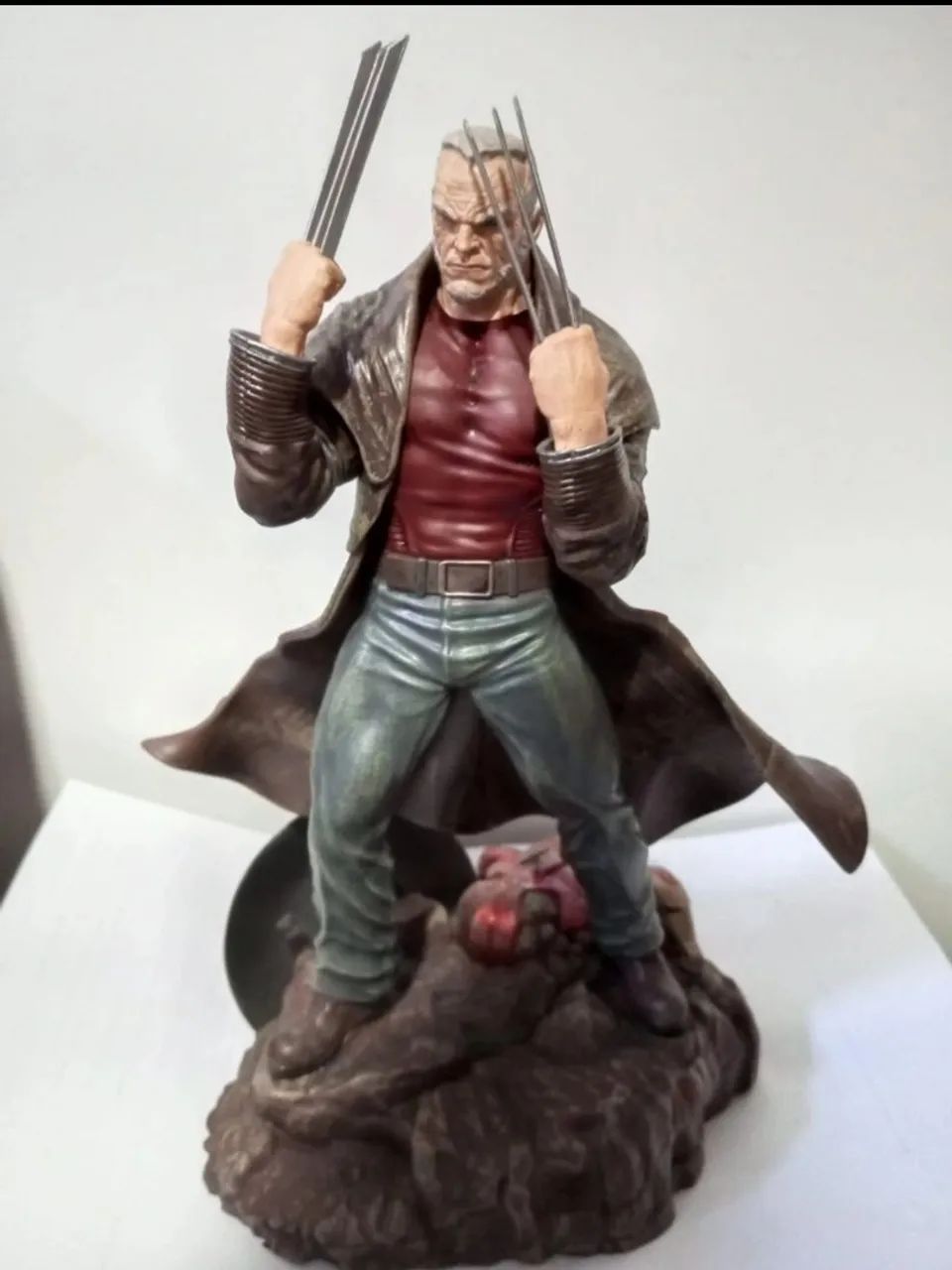 Diamond Select Marvel Premier Collection: Old Man Logan Statue - 9 Inches, Limited To 3000 - View #2