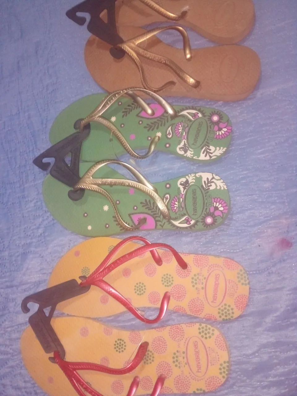 Os três pares Sandálias Havaianas original