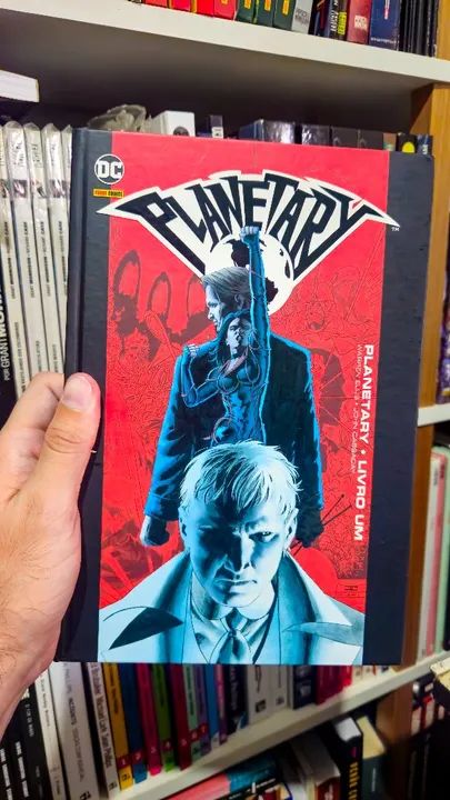 Planetary - Livro Um - HQ 