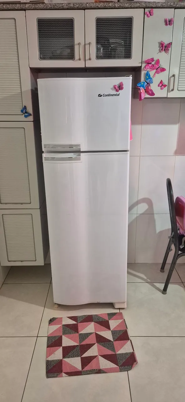 Geladeira usada branca continental em boas condicoes